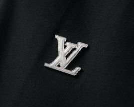 Picture of LV SweatSuits _SKULVM-3XL24cn0429209